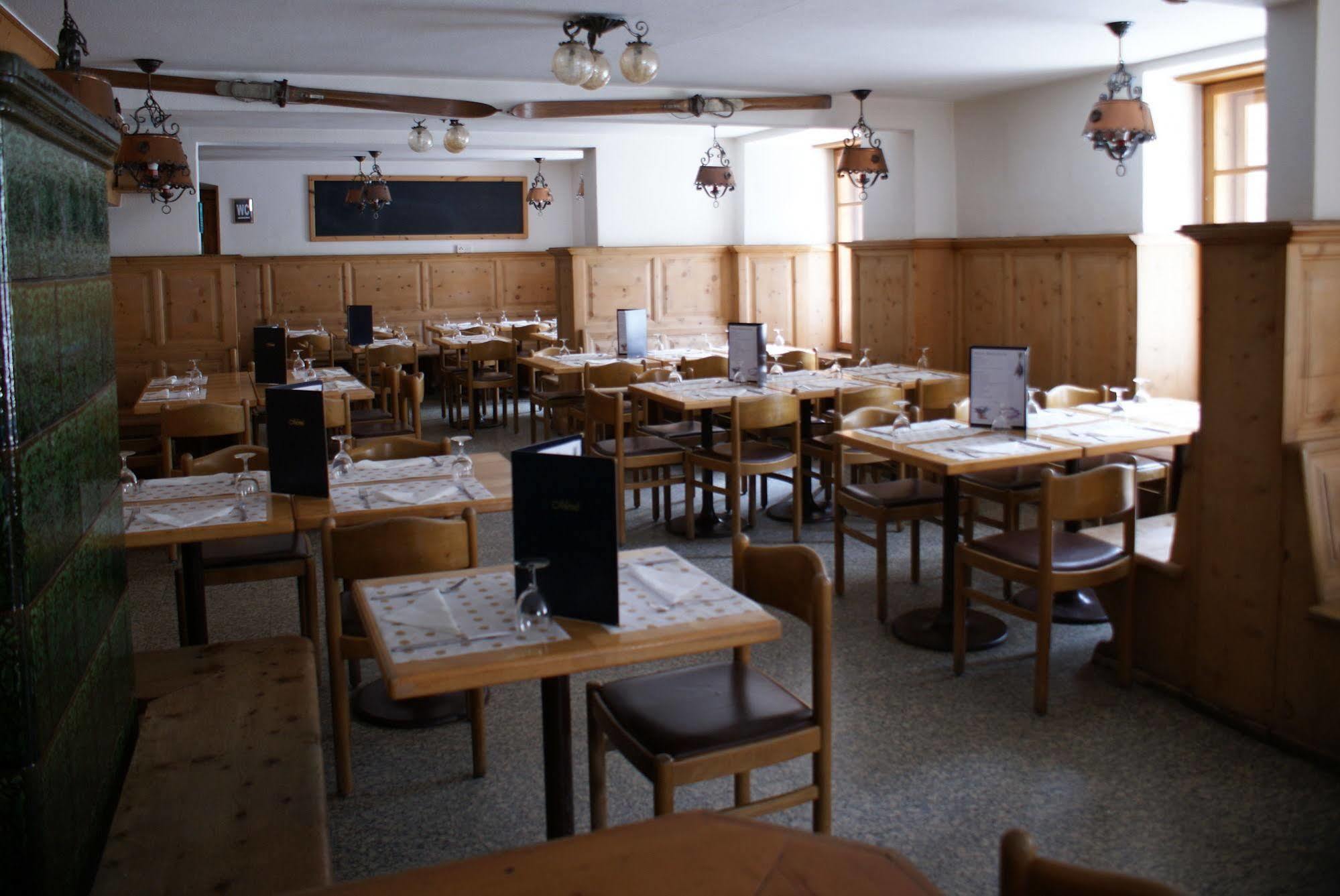 Hotel Piz Ela Bergun Ostrava Dış mekan fotoğraf