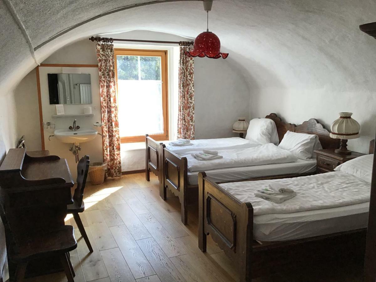 Hotel Piz Ela Bergun Ostrava Dış mekan fotoğraf